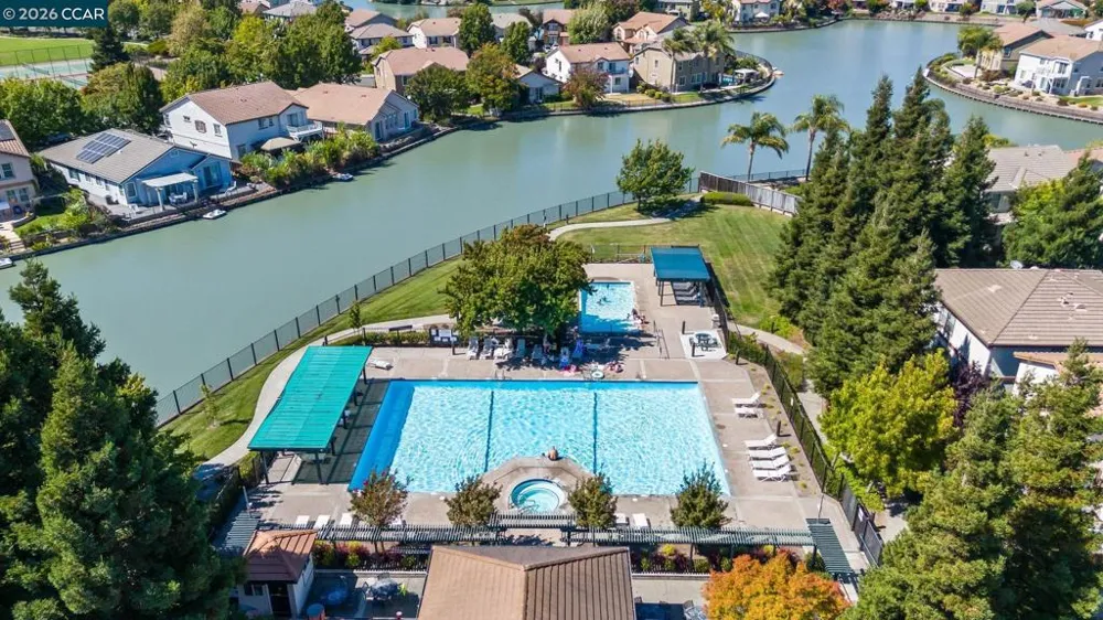 561 Loch Lomond Way Fairfield, CA 94534
