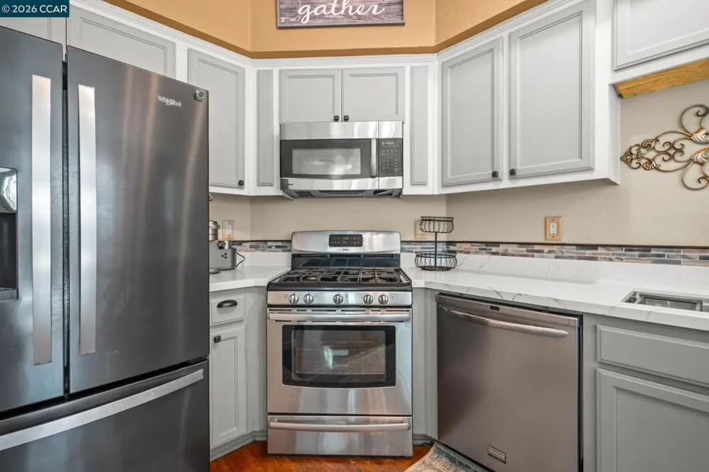561 Loch Lomond Way Fairfield, CA 94534