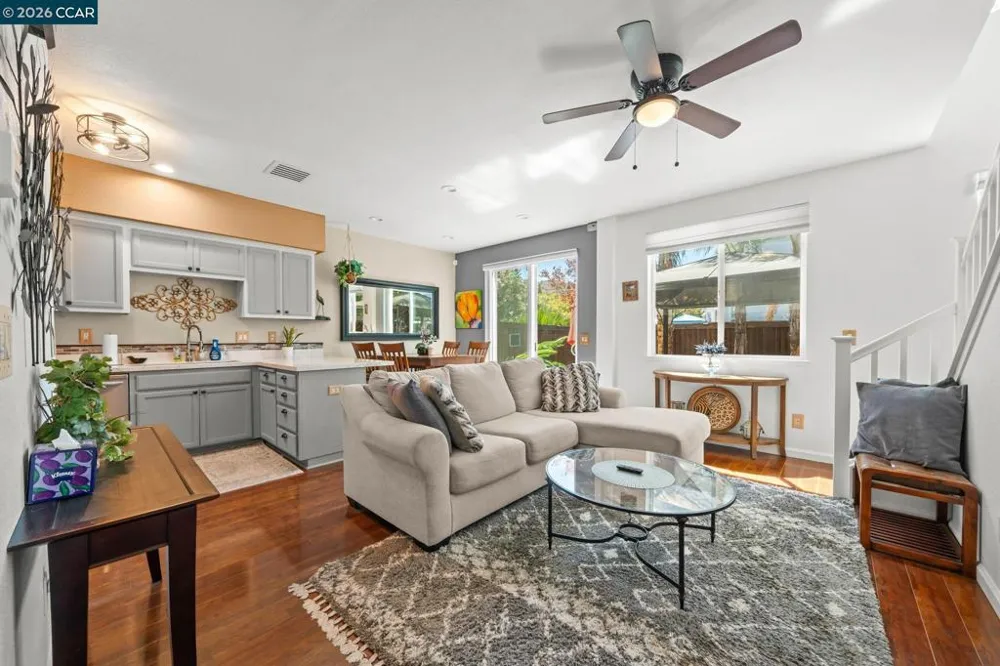 561 Loch Lomond Way Fairfield, CA 94534
