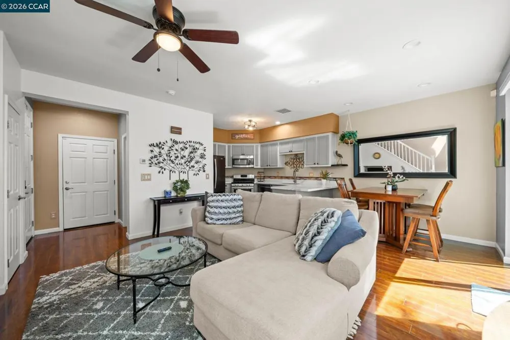 561 Loch Lomond Way Fairfield, CA 94534