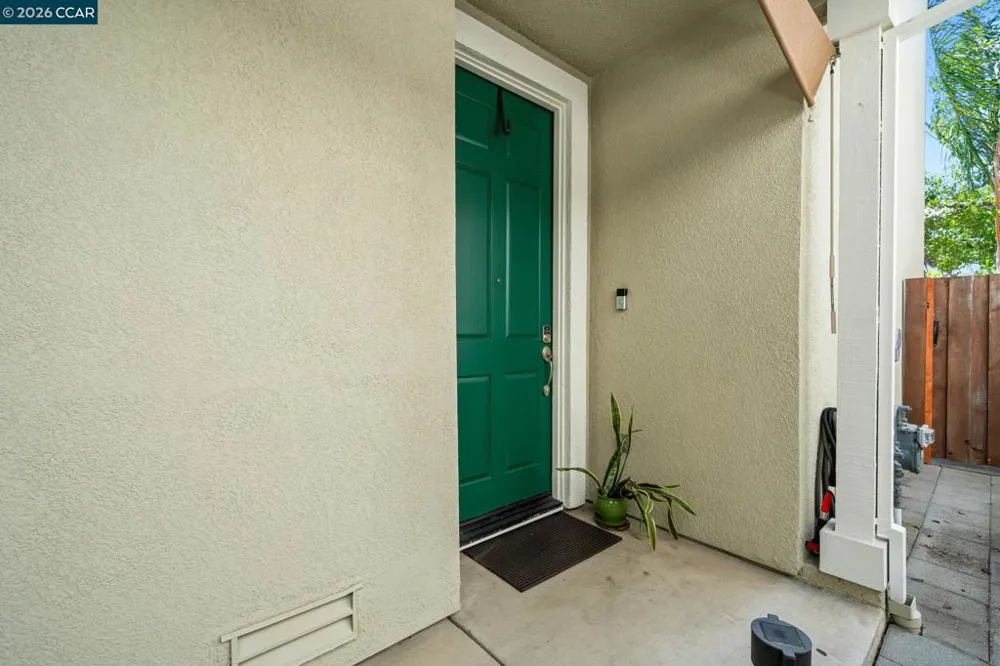 561 Loch Lomond Way Fairfield, CA 94534