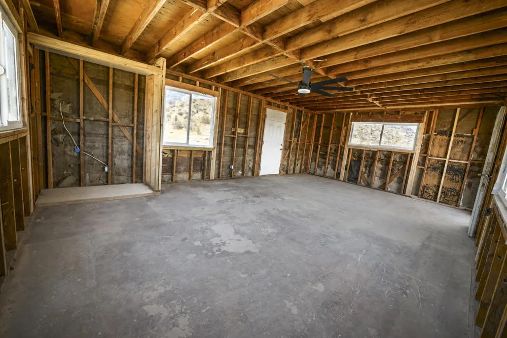 27127 Zuni Road Apple Valley, CA 92307