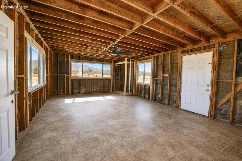 27127 Zuni Road Apple Valley, CA 92307