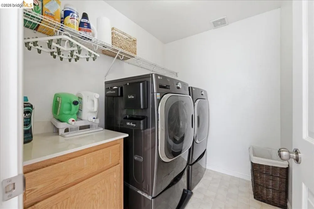 1260 Halsey ST Vallejo, CA 94590