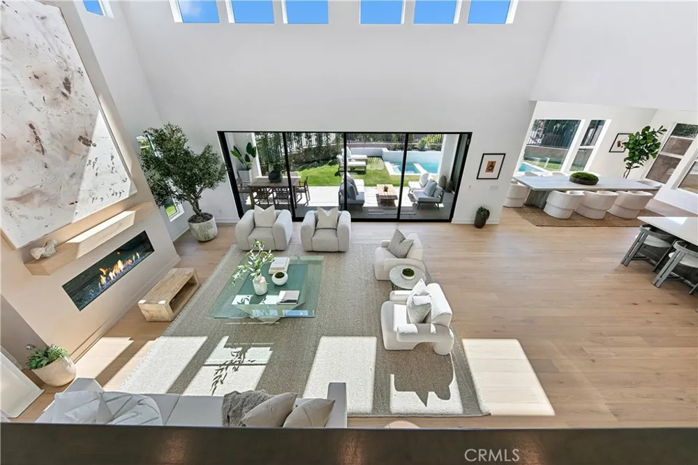 20500 Edgewood Court Chatsworth, CA 91311