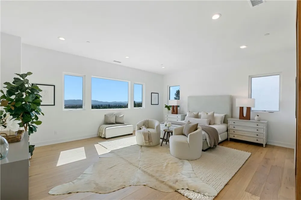 20500 Edgewood Court Chatsworth, CA 91311