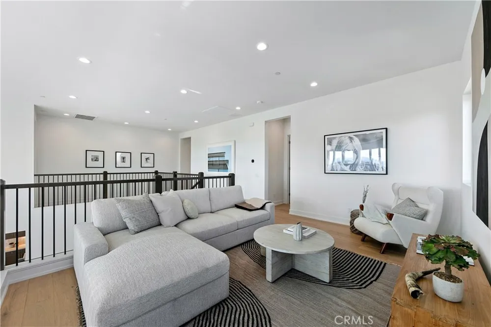 20500 Edgewood Court Chatsworth, CA 91311