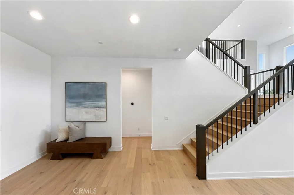 20500 Edgewood Court Chatsworth, CA 91311