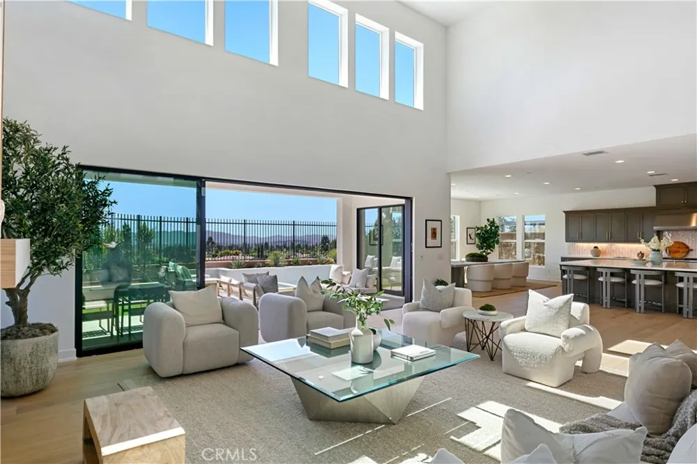 20500 Edgewood Court Chatsworth, CA 91311