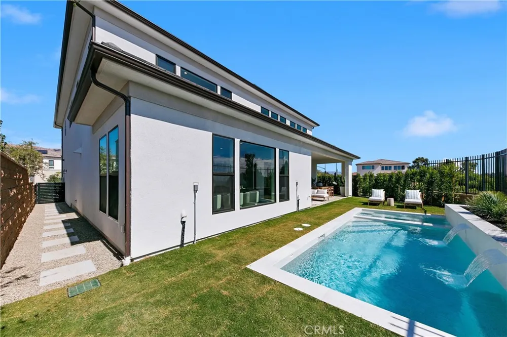 20500 Edgewood Court Chatsworth, CA 91311