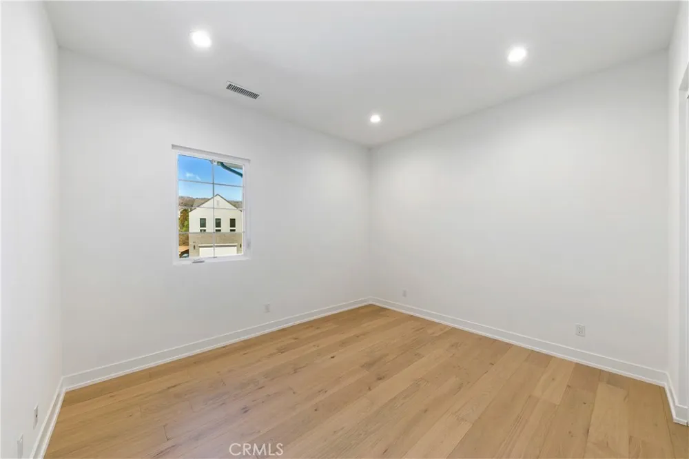 20500 Edgewood Court Chatsworth, CA 91311