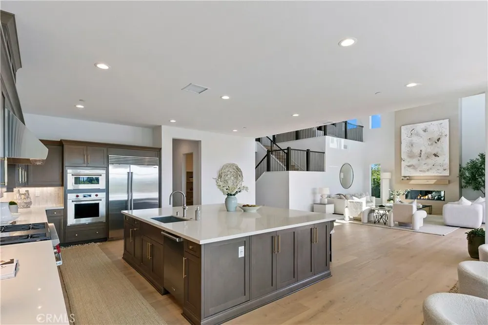 20500 Edgewood Court Chatsworth, CA 91311