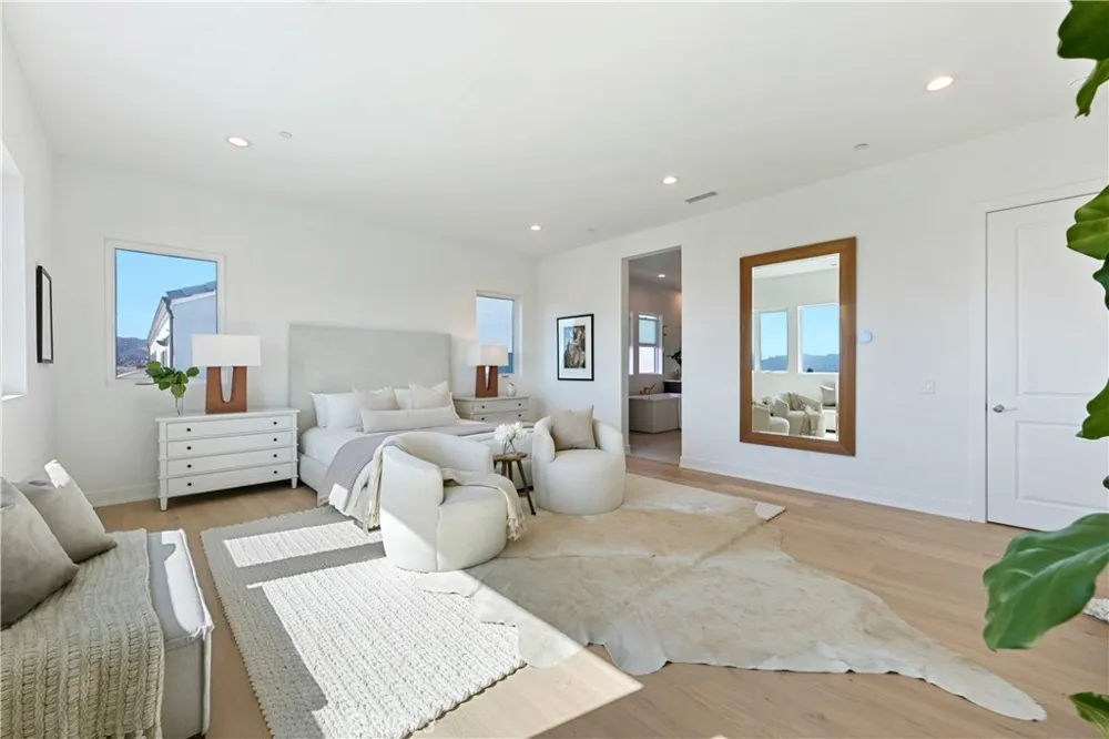 20500 Edgewood Court Chatsworth, CA 91311