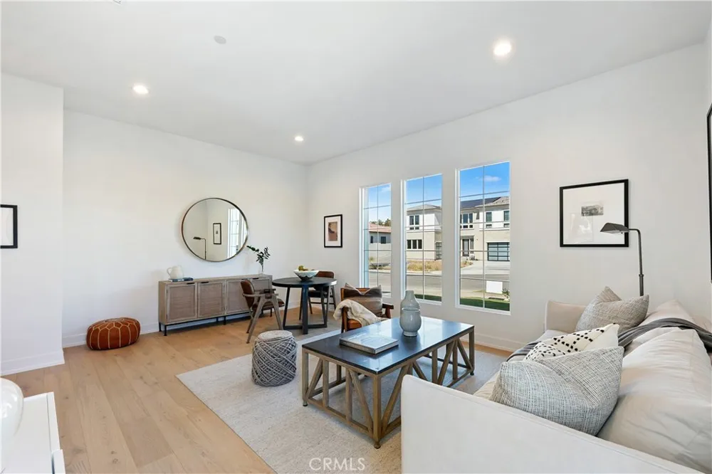 20500 Edgewood Court Chatsworth, CA 91311