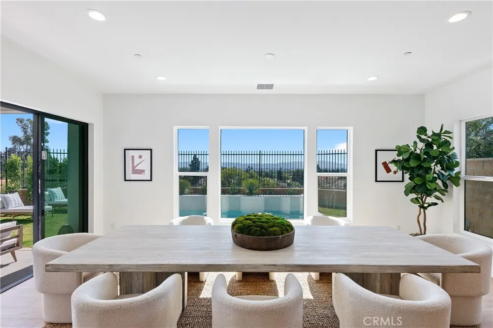 20500 Edgewood Court Chatsworth, CA 91311