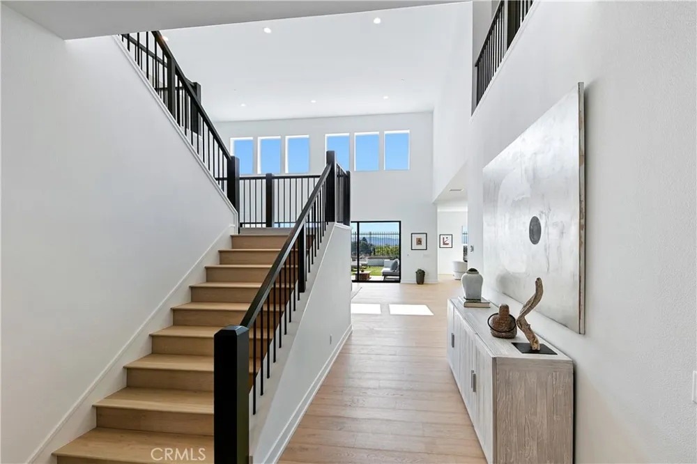 20500 Edgewood Court Chatsworth, CA 91311