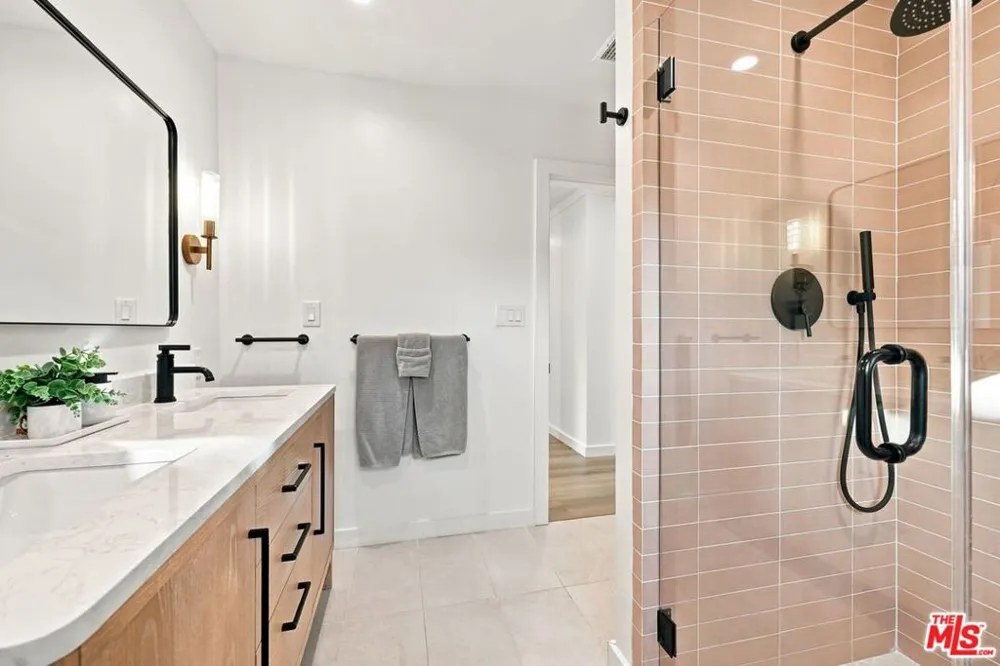 107 Alto Drive Oak View, CA 93022