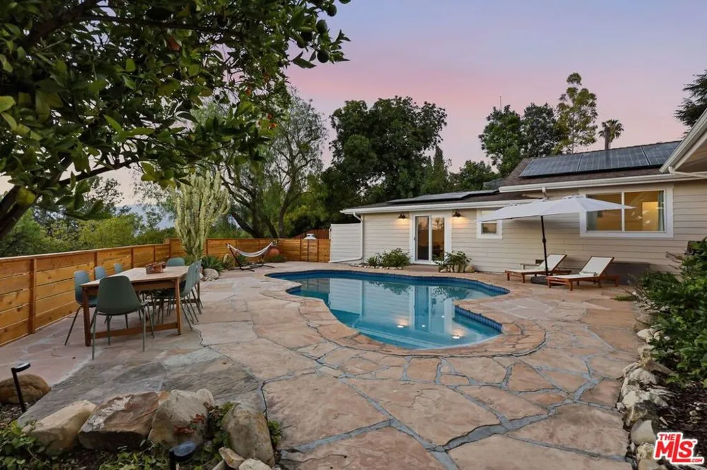 107 Alto Drive Oak View, CA 93022