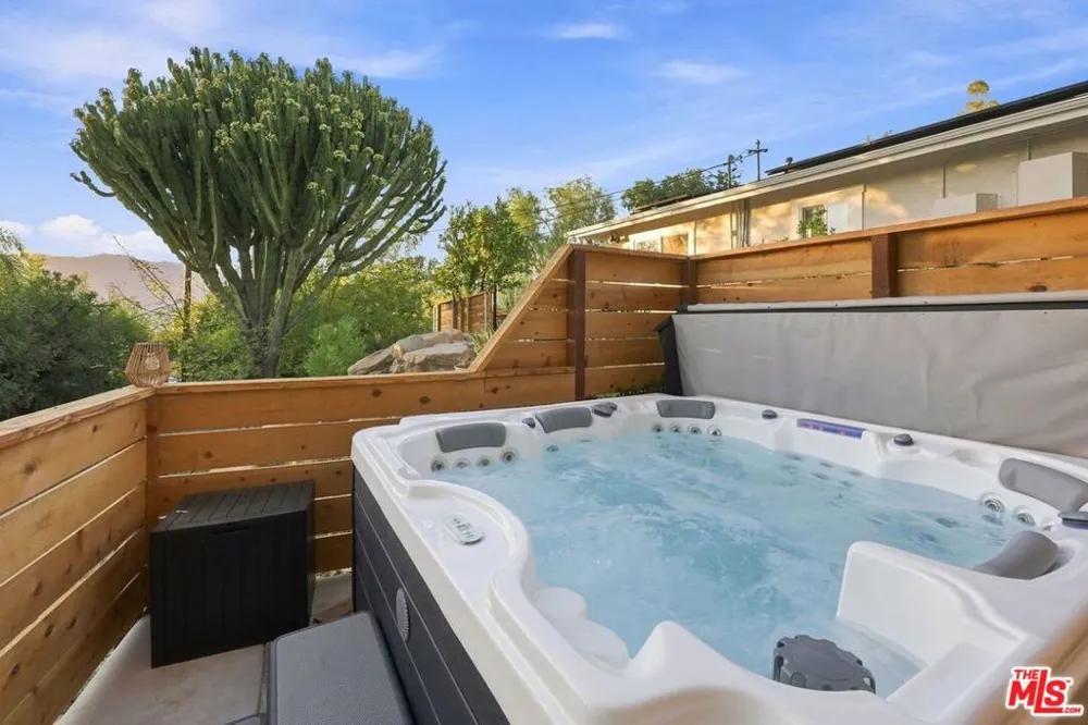 107 Alto Drive Oak View, CA 93022