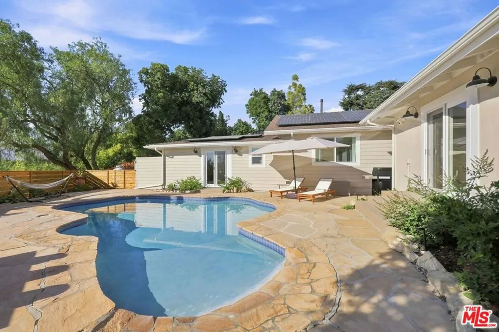 107 Alto Drive Oak View, CA 93022