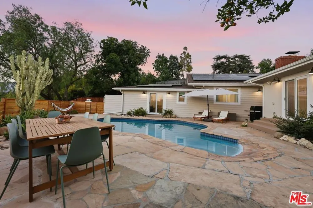 107 Alto Drive Oak View, CA 93022