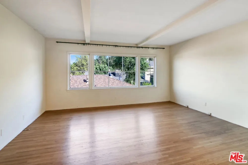 11165 Sunshine Terrace #1 Studio City, CA 91604
