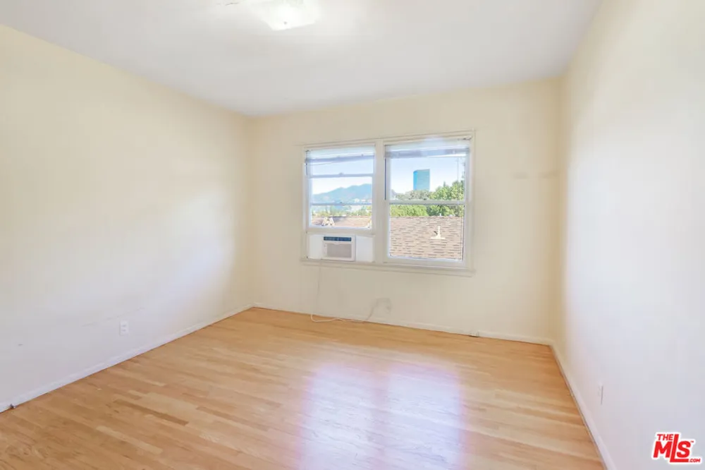 11165 Sunshine Terrace #1 Studio City, CA 91604