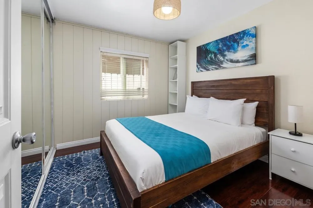 10277 Baroness Ave San Diego, CA 92126