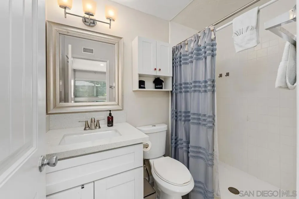 10277 Baroness Ave San Diego, CA 92126