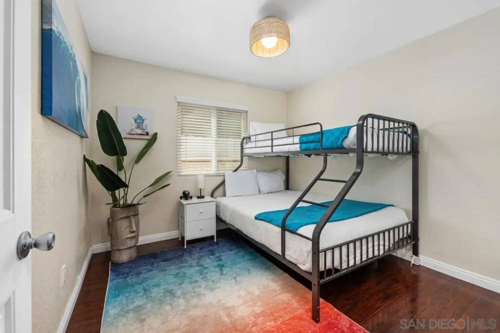 10277 Baroness Ave San Diego, CA 92126