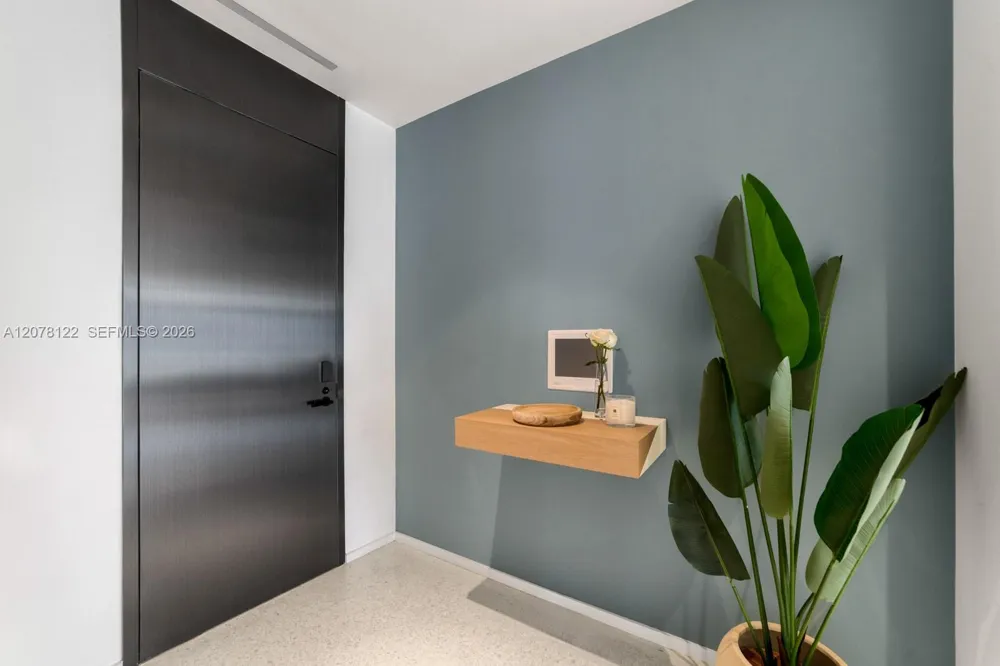 3315 Collins Ave #4C Miami Beach, FL 33140