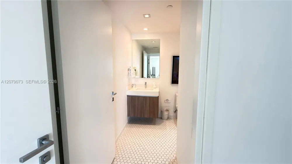 401 Birch Rd #415 Fort Lauderdale, FL 33304