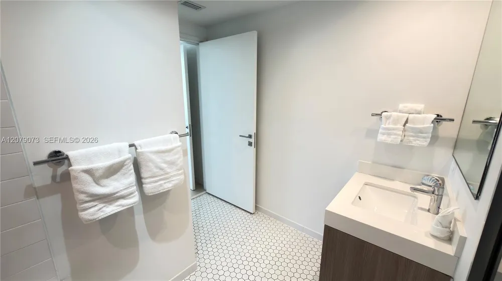 401 Birch Rd #415 Fort Lauderdale, FL 33304