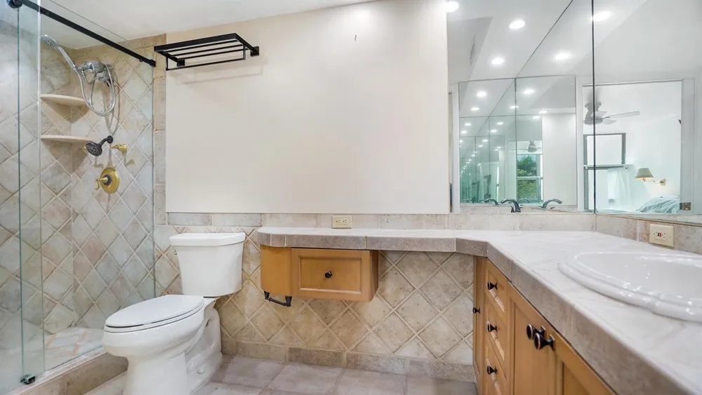 1201 River Reach Drive #202 Fort Lauderdale, FL 33315