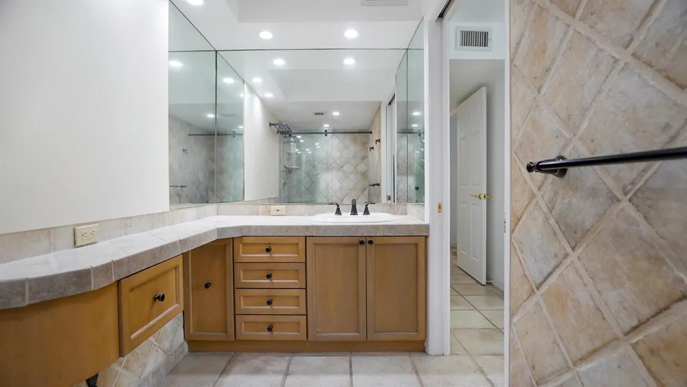 1201 River Reach Drive #202 Fort Lauderdale, FL 33315
