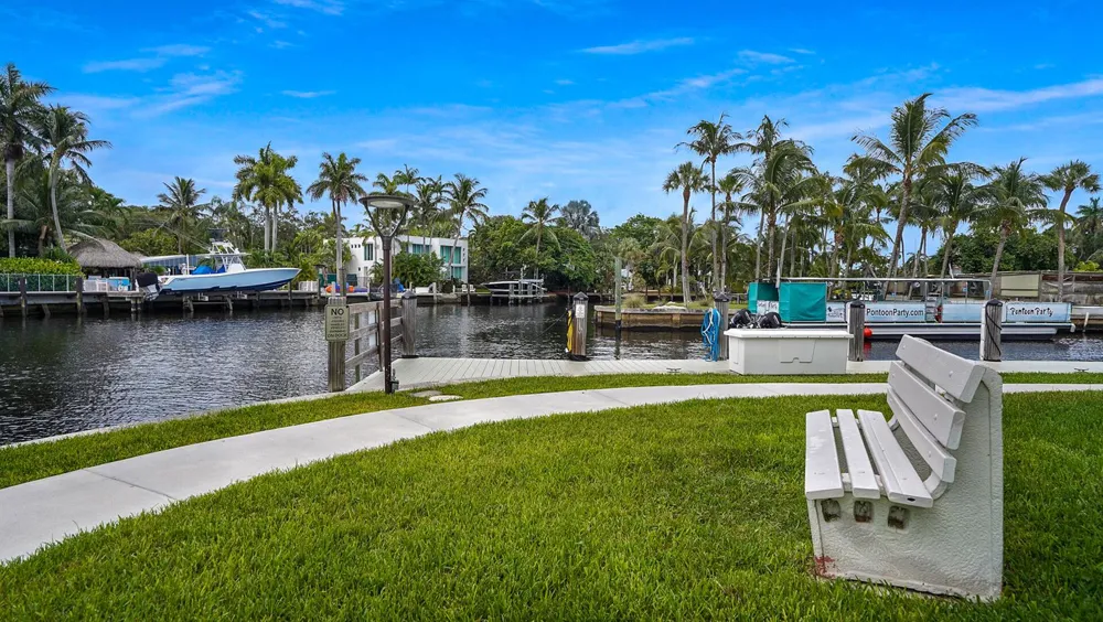 1201 River Reach Drive #202 Fort Lauderdale, FL 33315