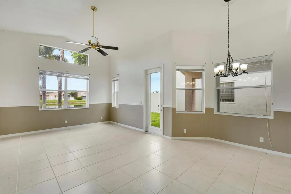 7428 VIA LURIA Lake Worth, FL 33467