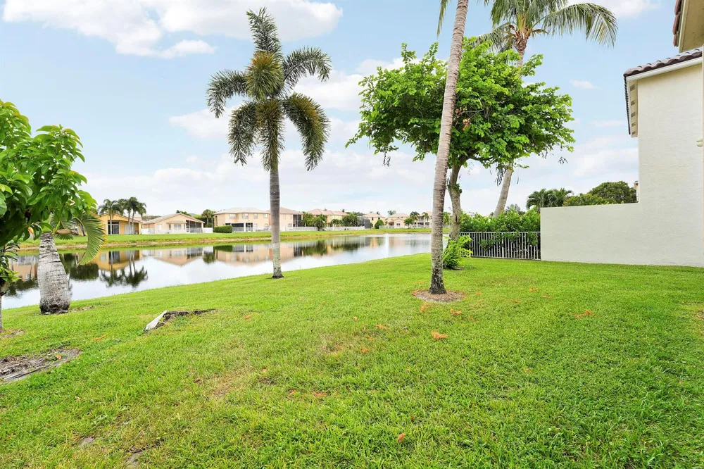 7428 VIA LURIA Lake Worth, FL 33467