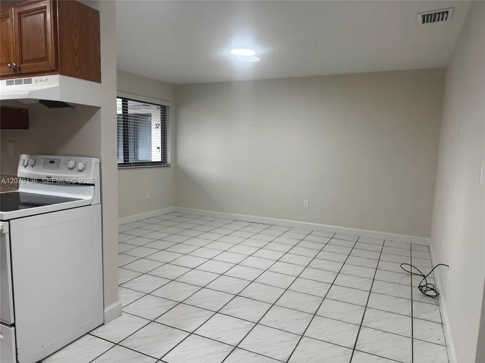 1310 W 29th St #39 Hialeah, FL 33012