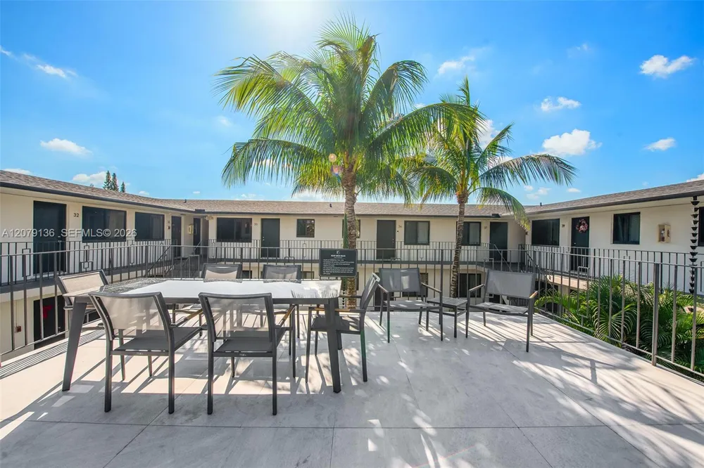 1310 W 29th St #39 Hialeah, FL 33012