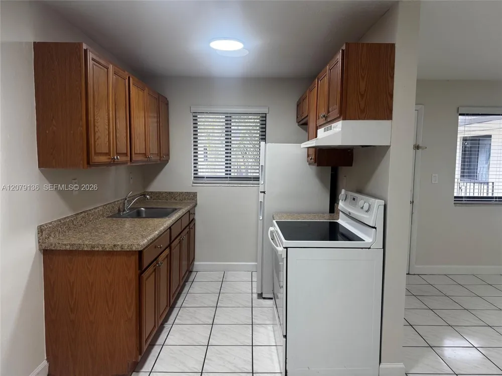 1310 W 29th St #39 Hialeah, FL 33012