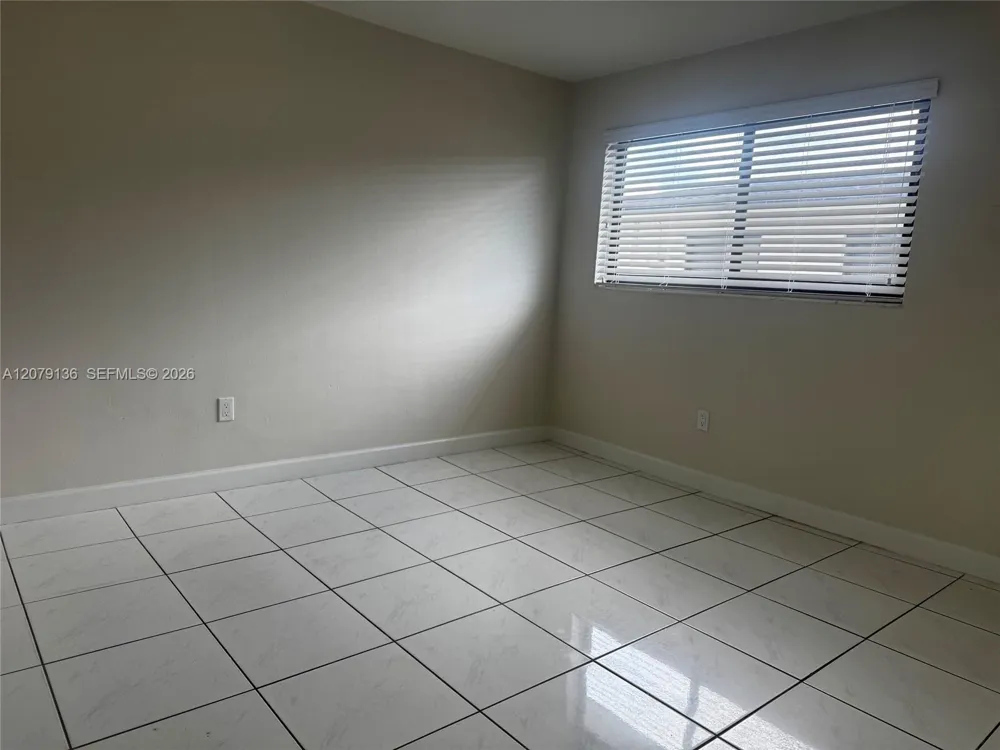 1310 W 29th St #39 Hialeah, FL 33012
