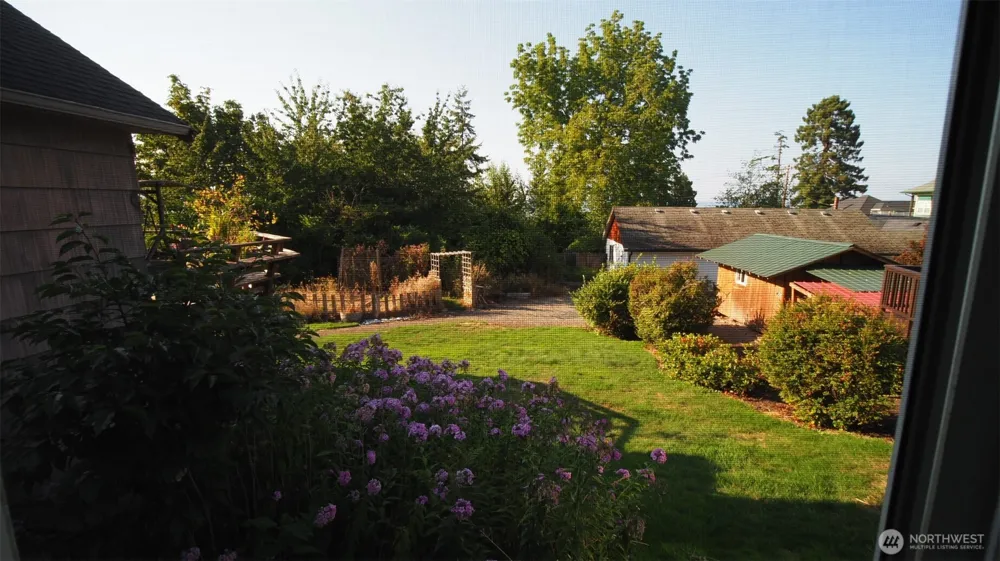 816 3rd Street Mukilteo, WA 98275
