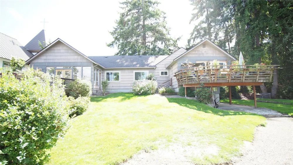 816 3rd Street Mukilteo, WA 98275