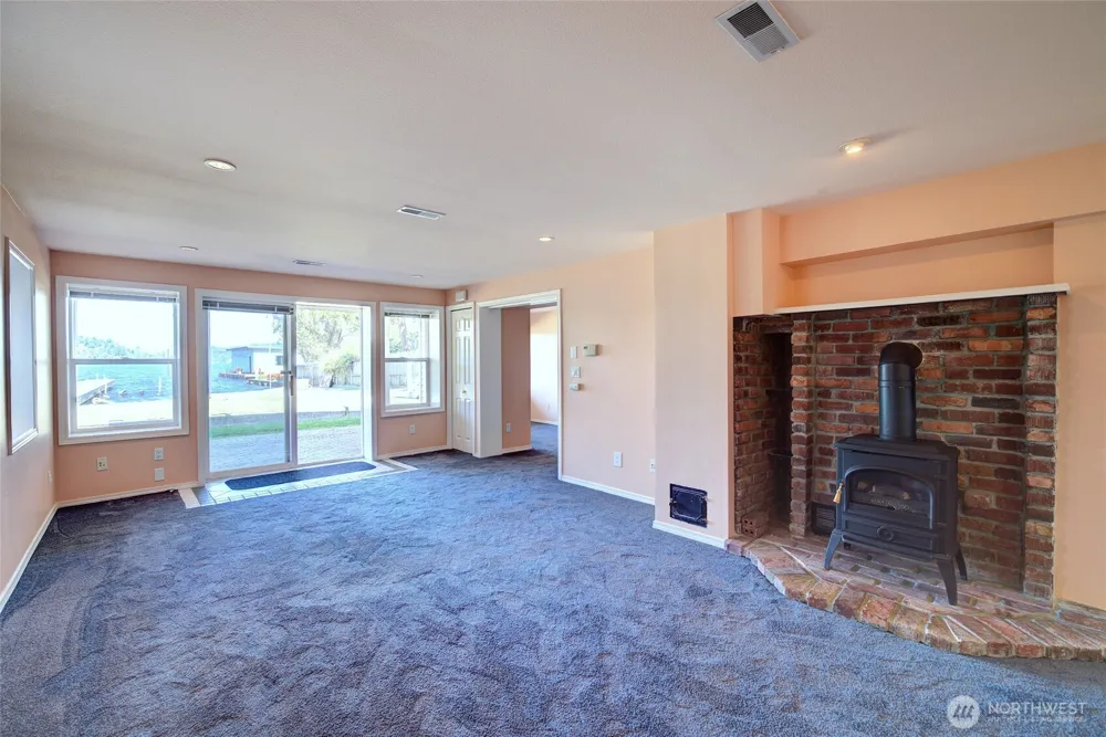 9942 Rainier Avenue S Seattle, WA 98118