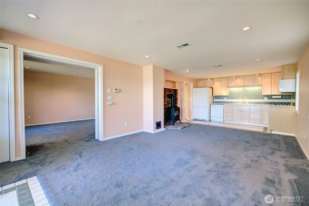 9942 Rainier Avenue S Seattle, WA 98118