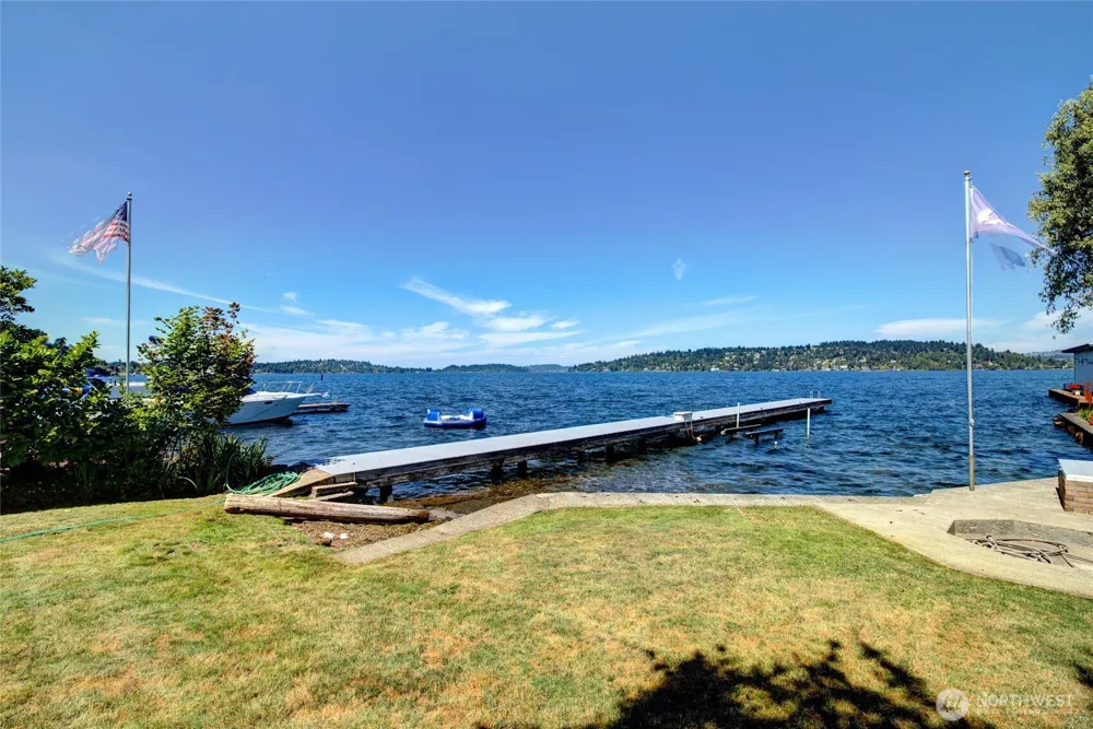 9942 Rainier Avenue S Seattle, WA 98118
