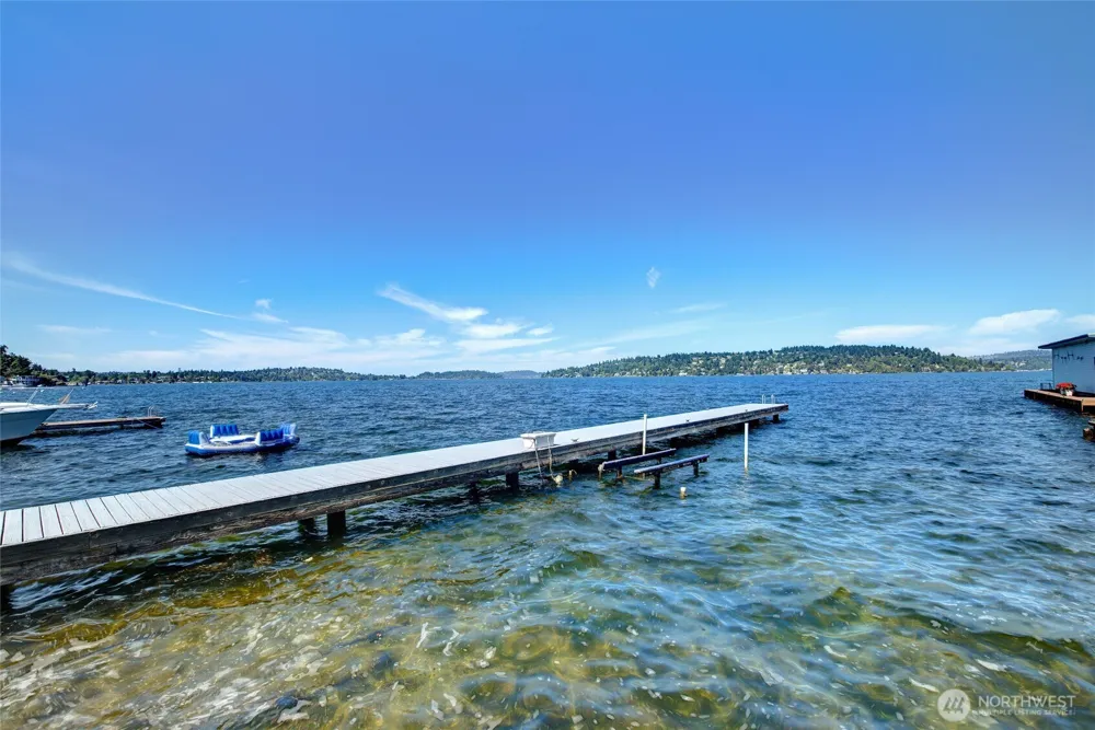 9942 Rainier Avenue S Seattle, WA 98118