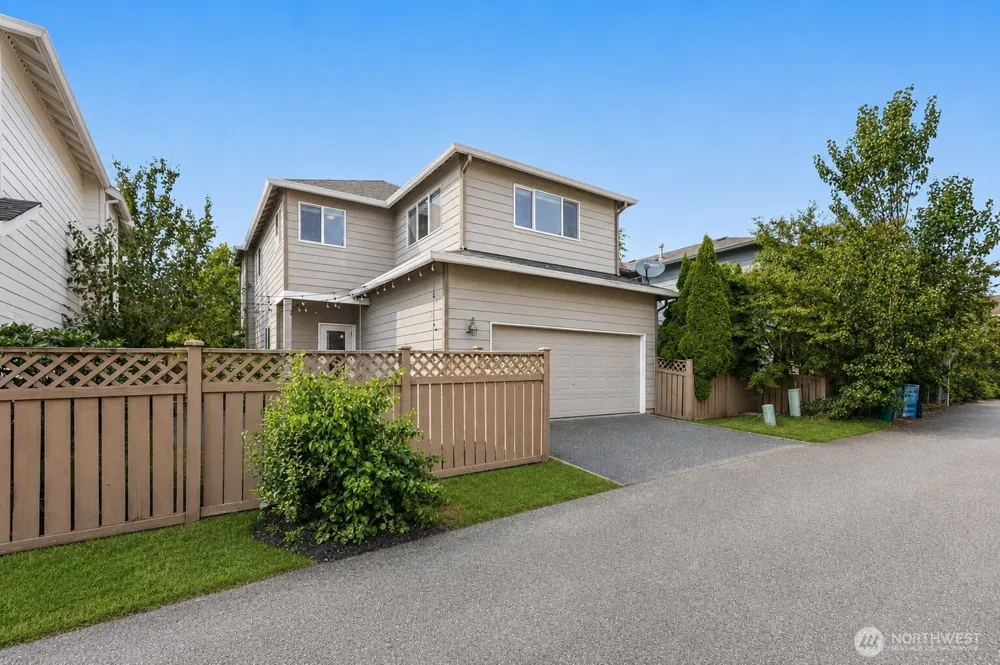 6522 W Crest View Loop SE Snoqualmie, WA 98065