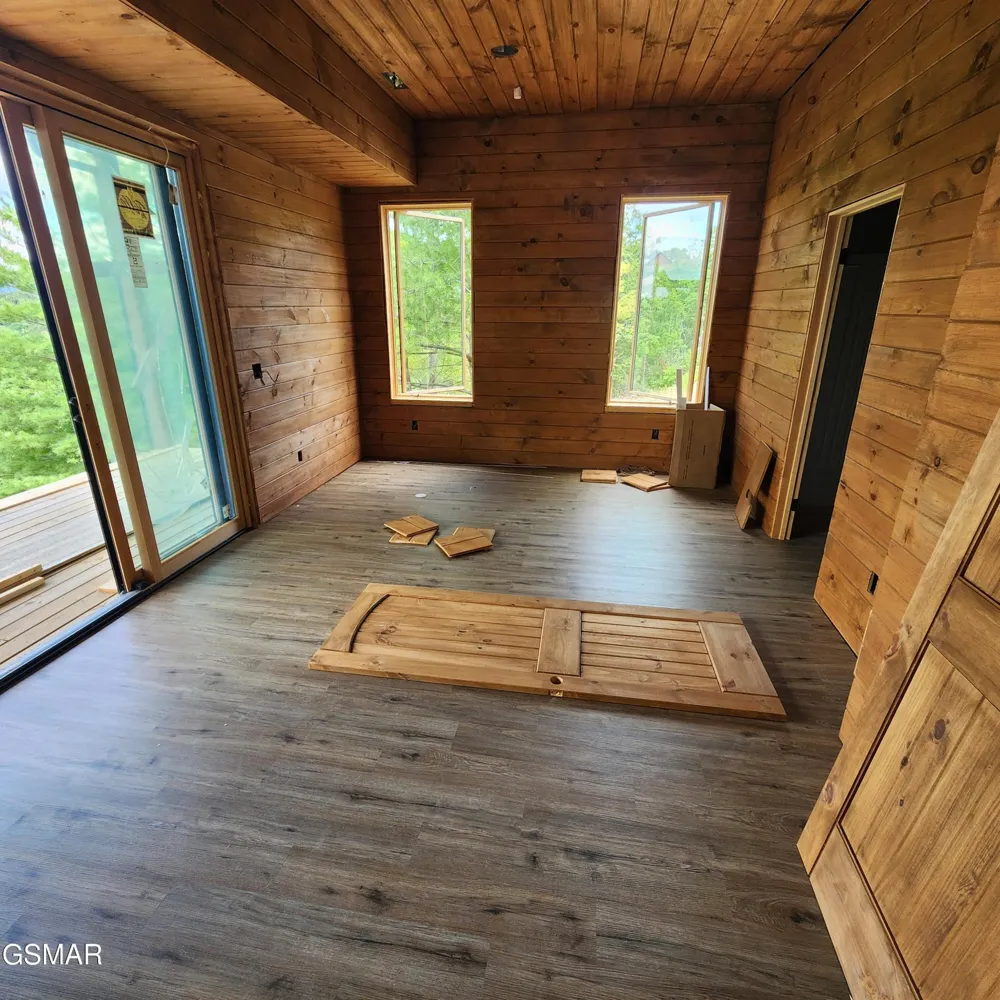 2065 Spurling Road Sevierville, TN 37876